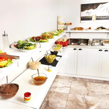 Bakirkoy Tashan Business & Airport 3*