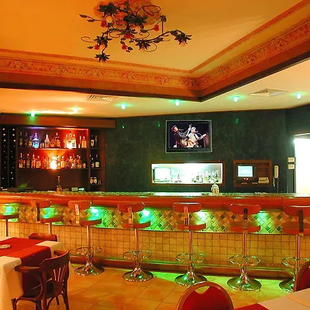 Bakirkoy Tashan Business & Airport 3*
